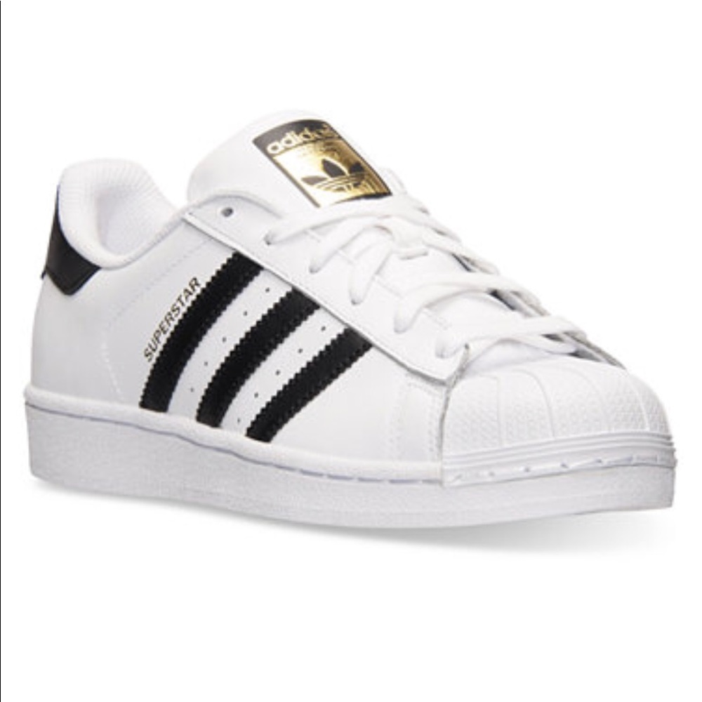 Adidas superstar sneakers 💫